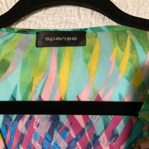 Beautiful breezy sleeveless summer top - Picture 6 of 6